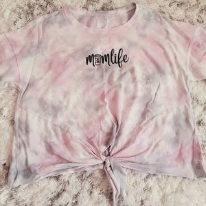 momlife tshirt (tie dye) (Calvin Klein)